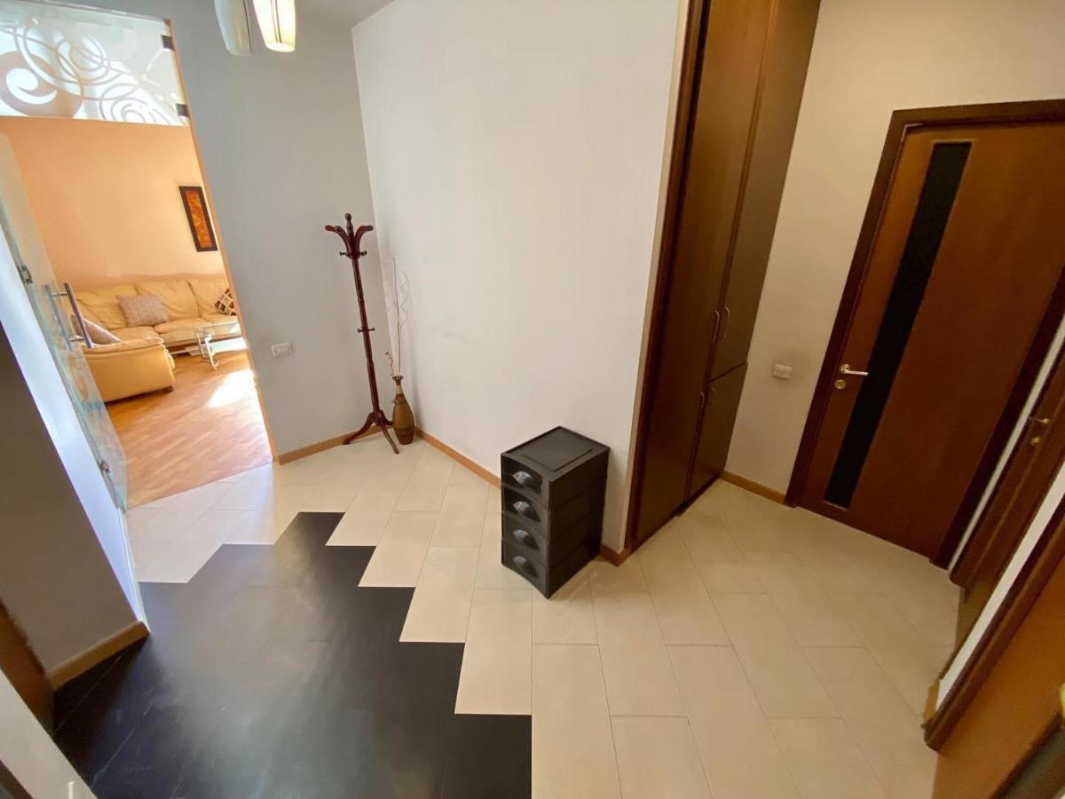 City Center Cute Flat 3 Rooms Jerevan Buitenkant foto
